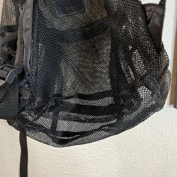 Austin Black Mesh Backpack Sport School Bag Standard Size Pockets - Picture 7 of 9